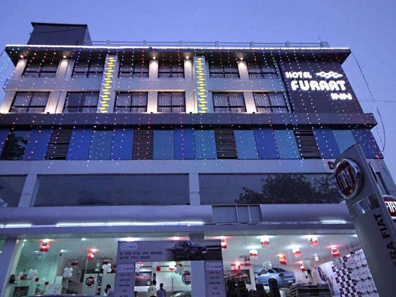 Golden Plaza Ξενοδοχείο Αχμπανταμπάντ Εξωτερικό φωτογραφία
