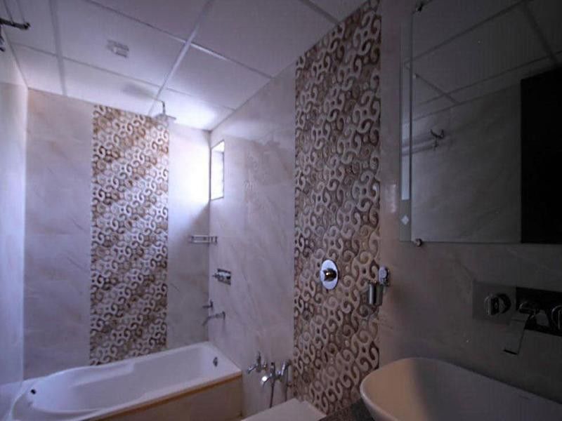 Golden Plaza Ξενοδοχείο Αχμπανταμπάντ Εξωτερικό φωτογραφία